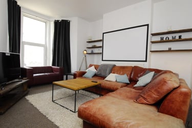 6 bed house, Baring Street, Greenbank, Plymouth, PL48NG - Image 1